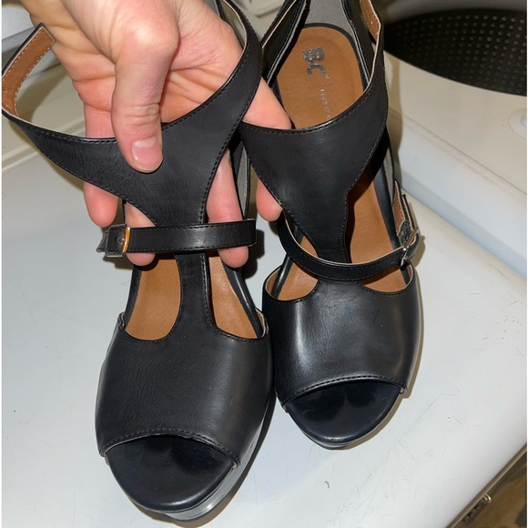 Size 8 1/2 Black wedge style heels. - Picture 1 of 3
